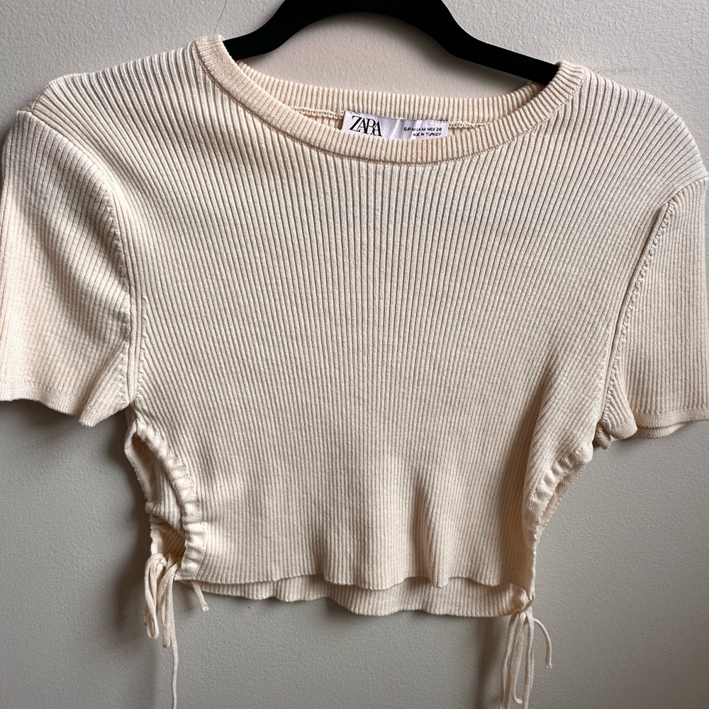 Zara Cream Cropped Ribbed T-Shirt